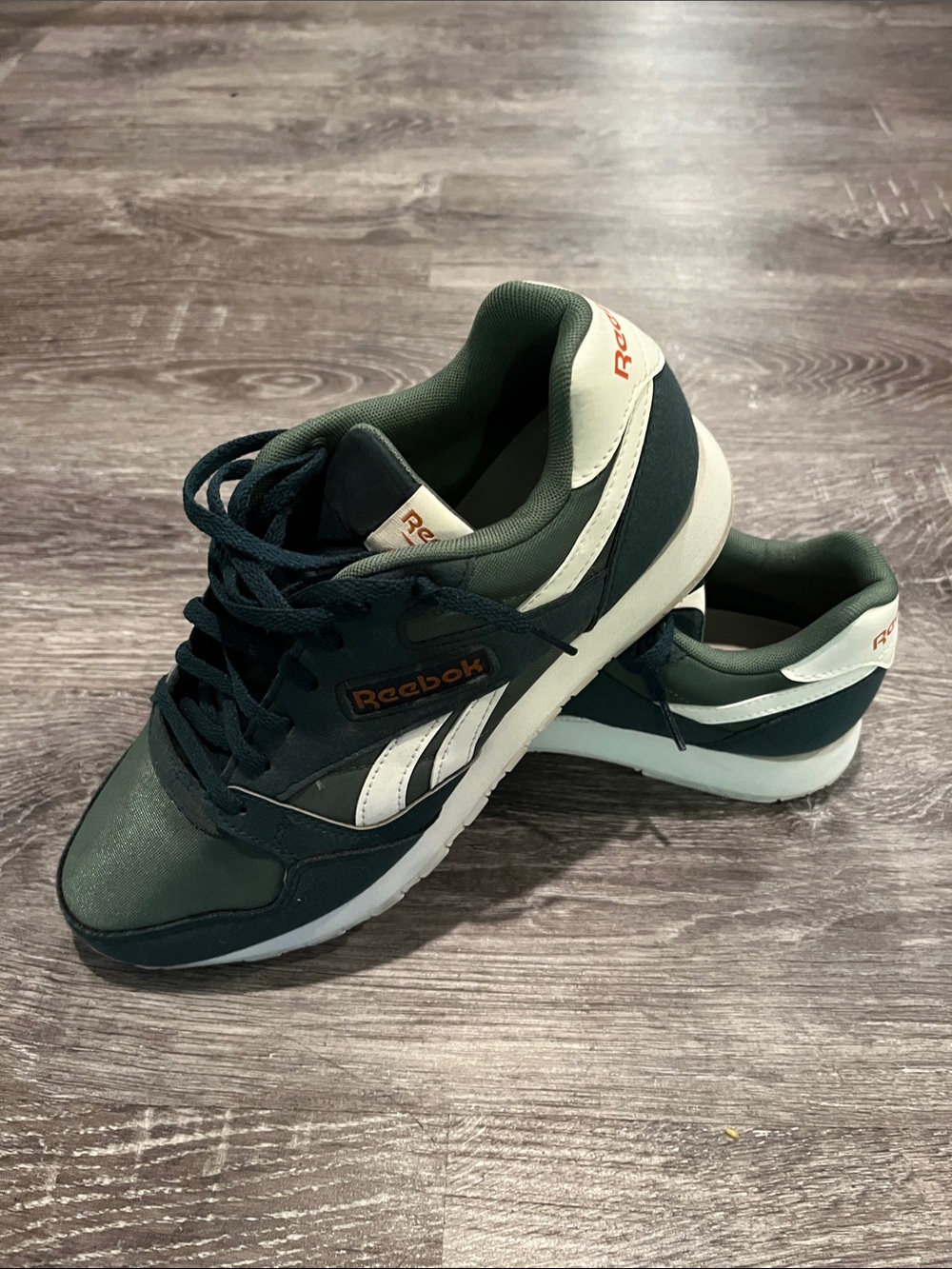 Reebok Men’s Green and White Casual Runner Sneakers